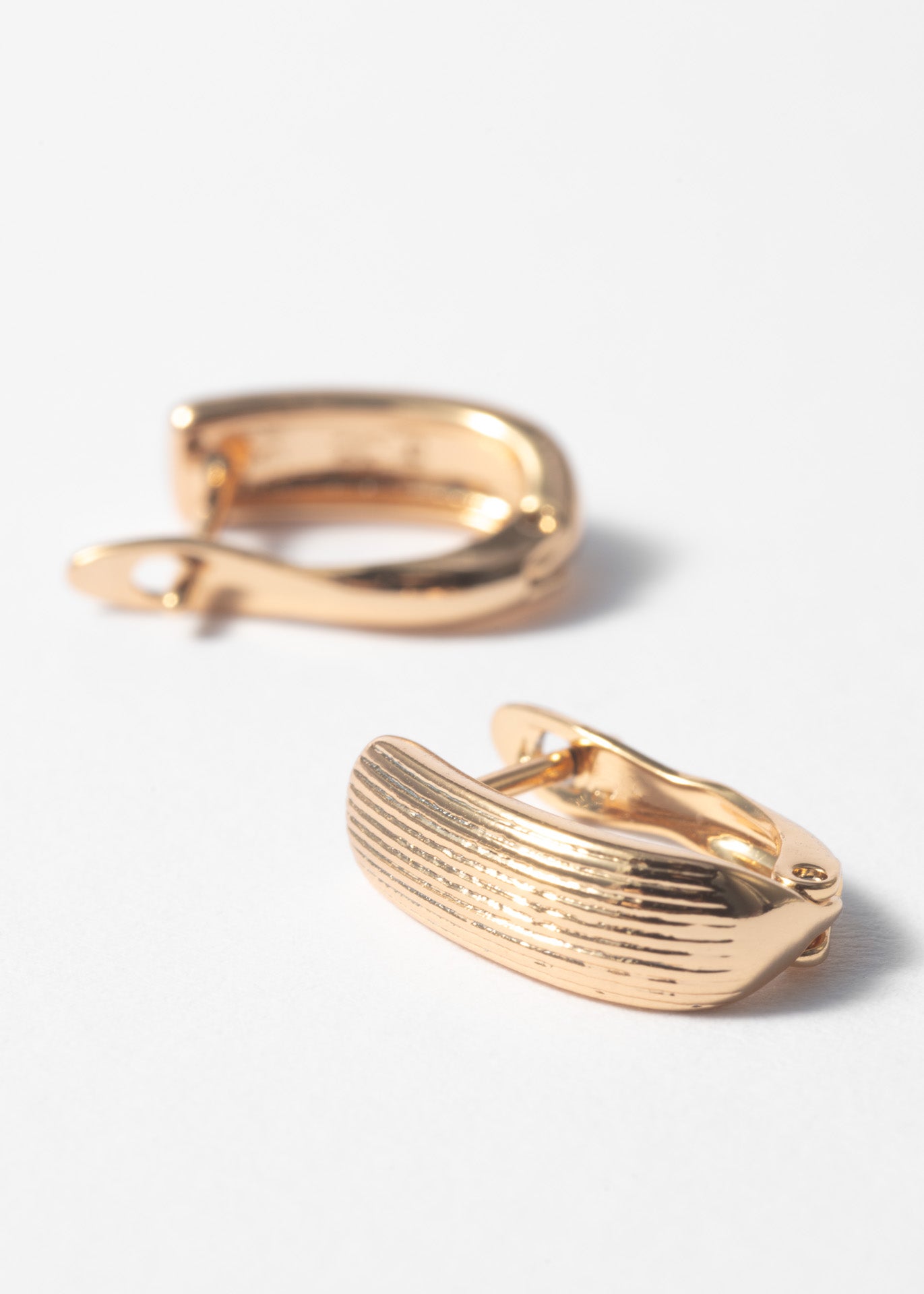 harp ohrring